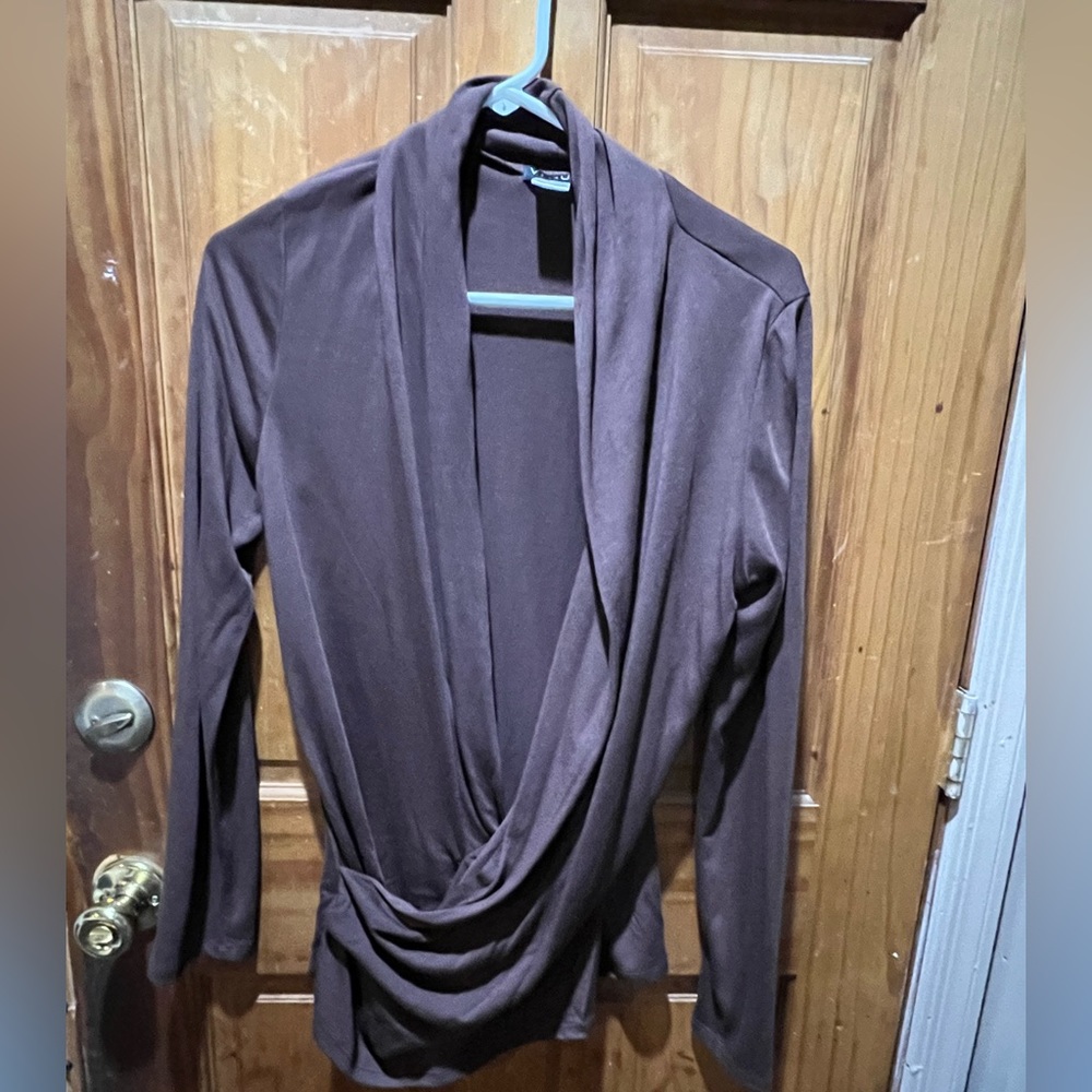 Women’s Venus top ,color is brown, size is large